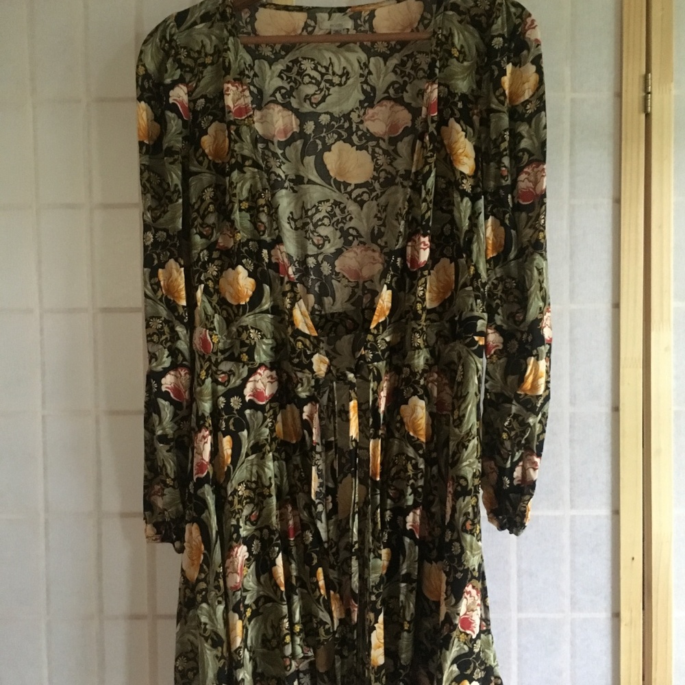 Long Sleeve Mini Dress (Ecoté / Urban Outfitters) - Picture 3 of 4